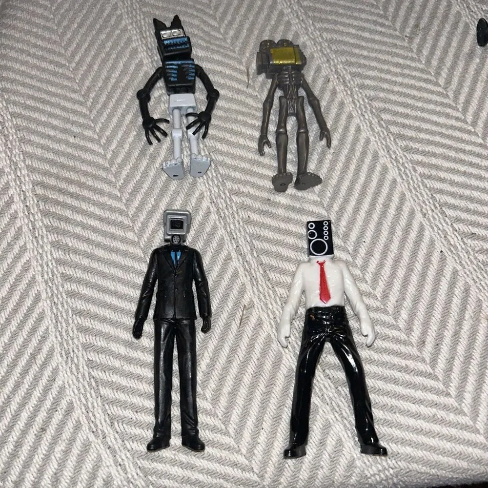 Tv Head Skibidi Toilet Figure Toy Cameraman PVC Office Desk‎ Lot Of Four